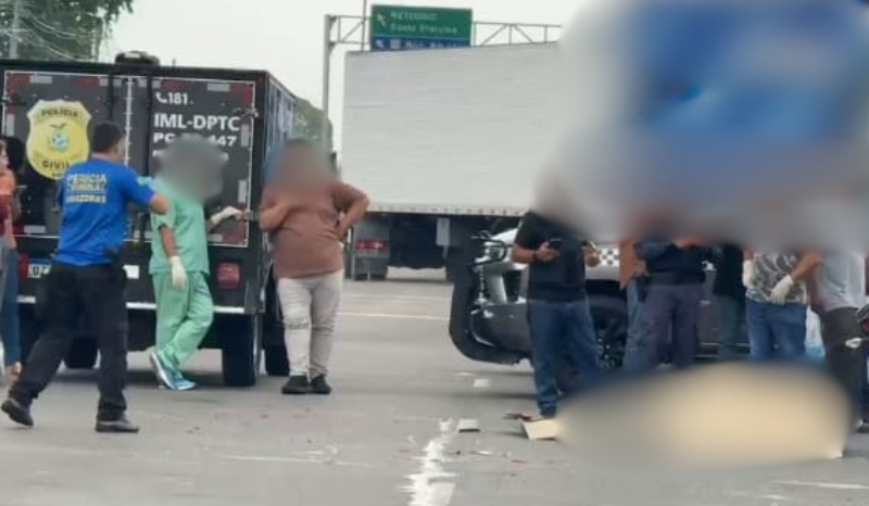 Motociclista morre após colisão com caminhão em Manaus