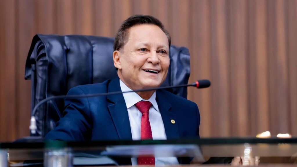 Adjuto Afonso promove jantar com Omar Aziz para fortalecer reeleição na Aleam