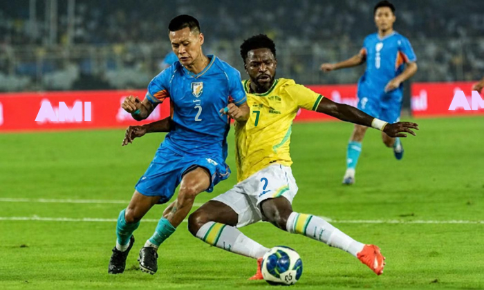 Brasil vence Índia com goleada de 4 a 0 em amistoso histórico