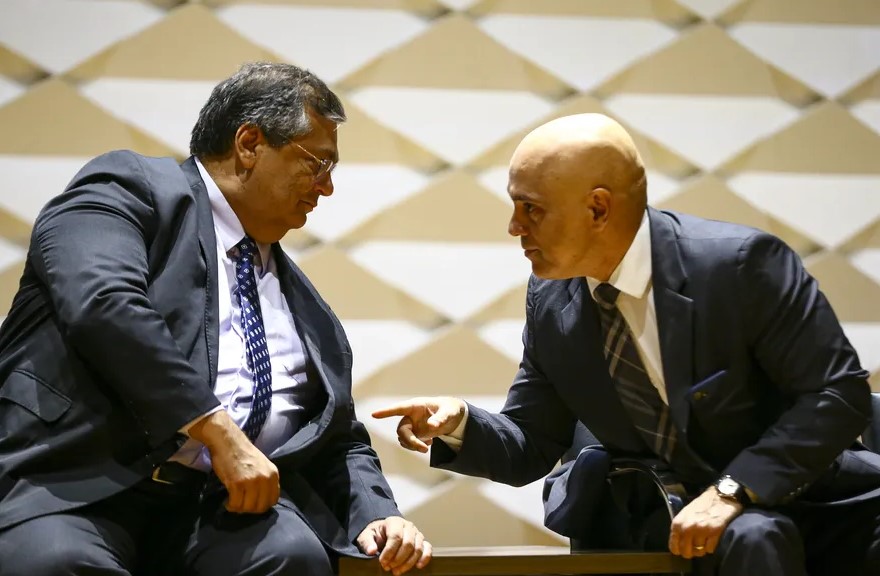 PL descarta acordão com STF e planeja impeachment de ministros para 2027