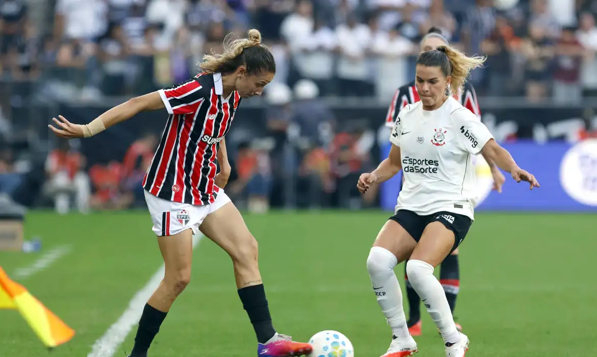 São Paulo e Corinthians disputam o título do Brasileirão Feminino 2026