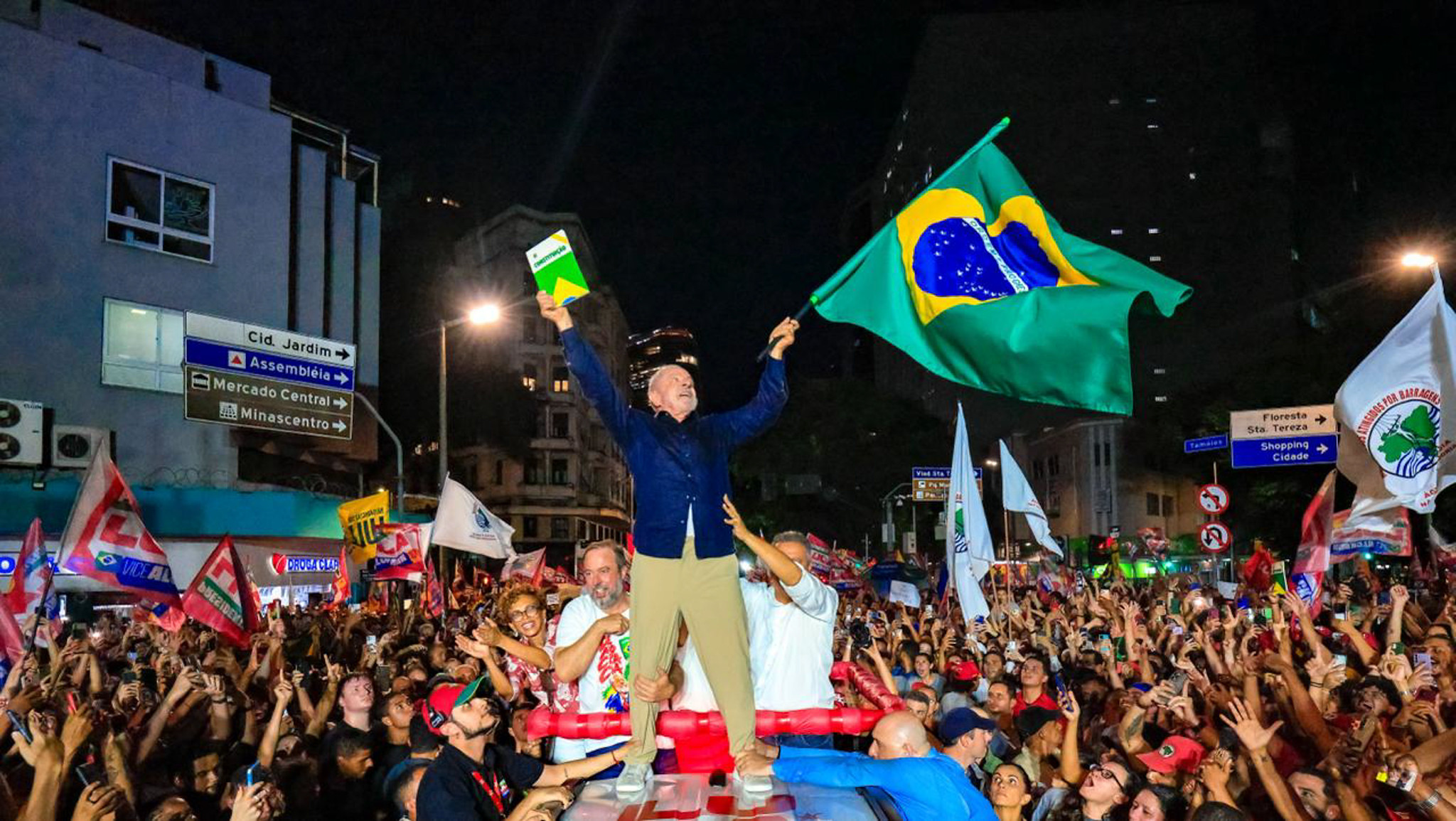 Imprensa internacional destaca reeleição de Lula em virada sobre Flávio Bolsonaro