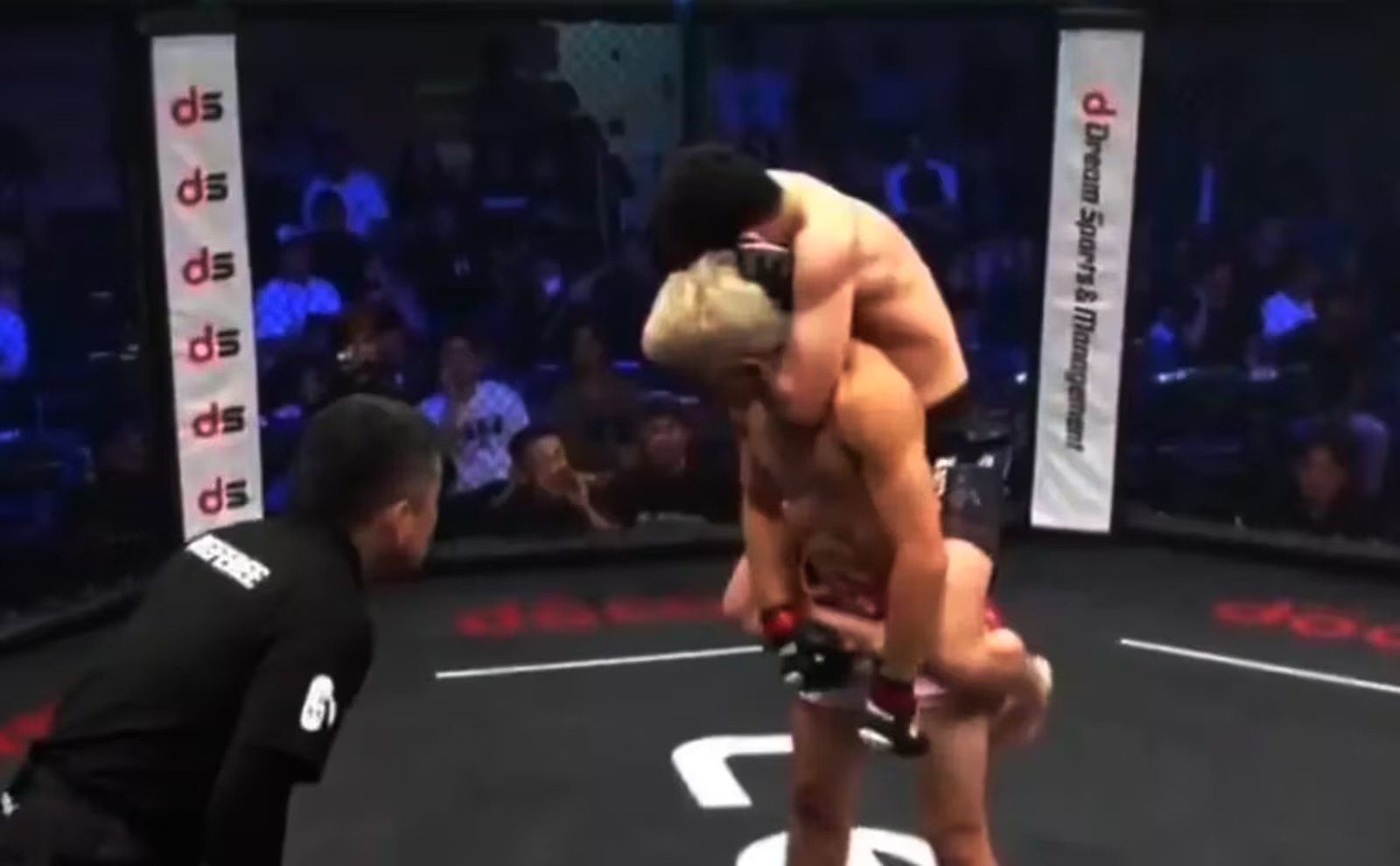 Seiya Sugimoto vence Takeru Suzuki após manobra em estrangulamento no Lemino Shooto 9
