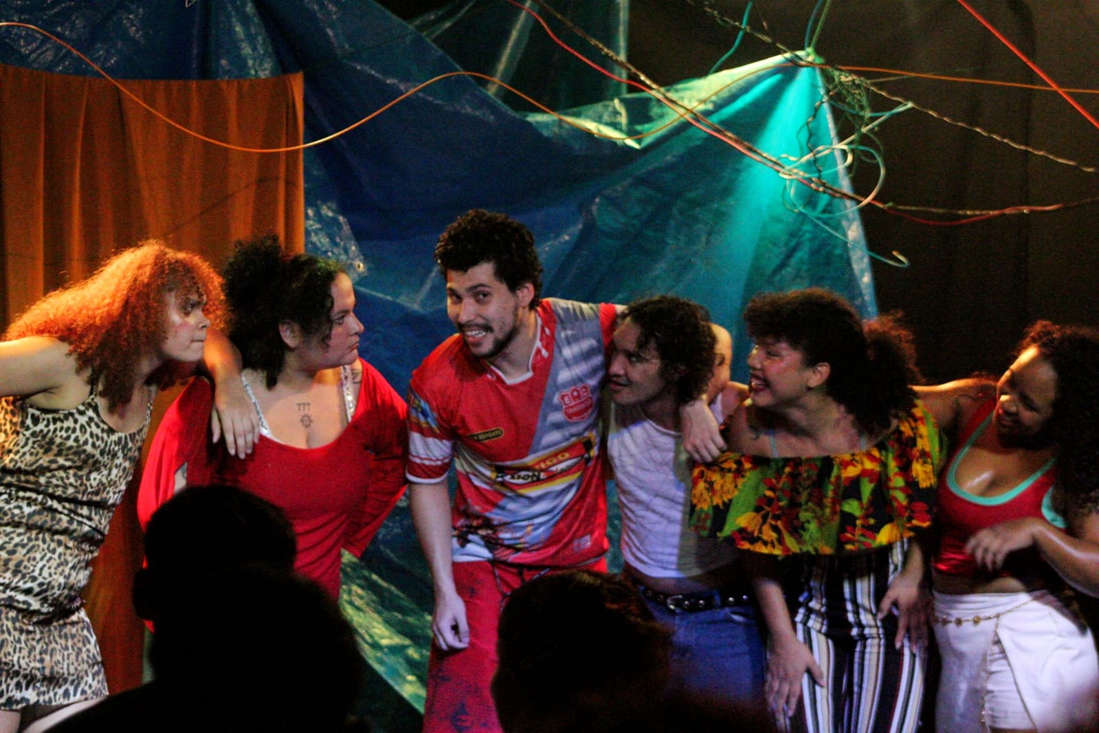 Teatro da Instalação apresenta espetáculo gratuito sobre morte e luto