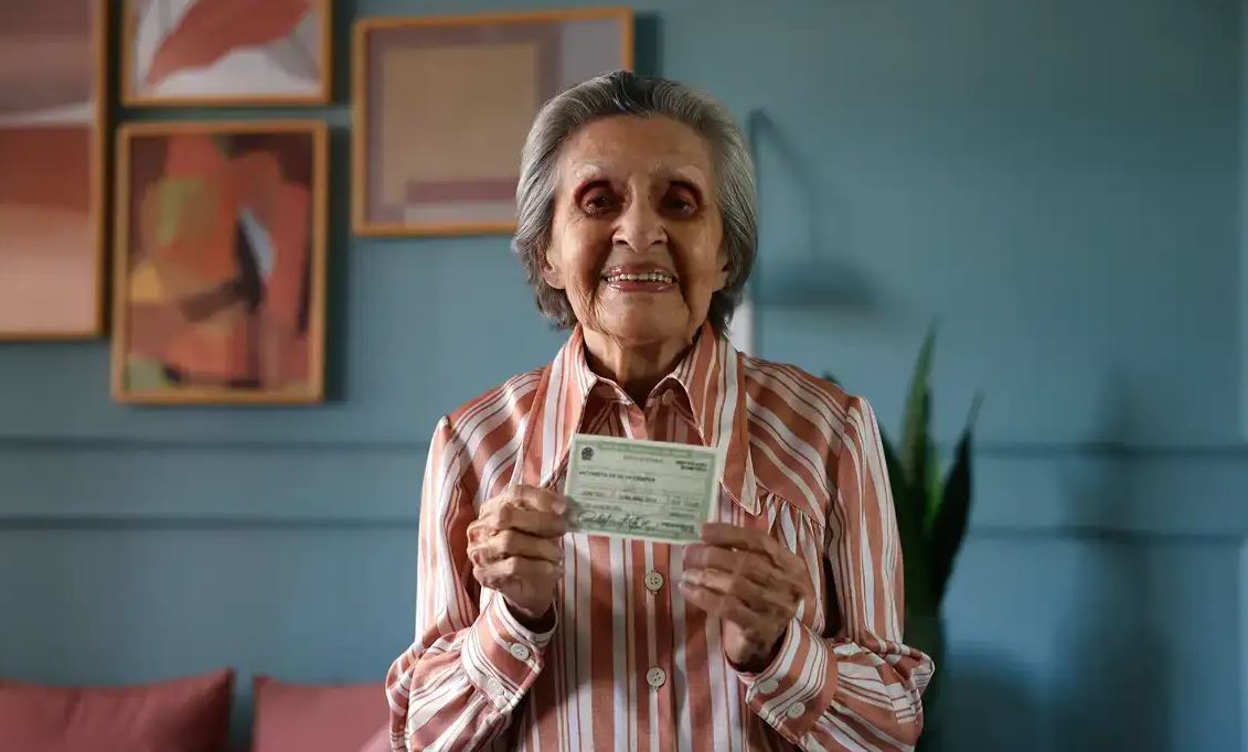 Queda na Abstenção de Eleitores Acima de 70 Anos é de 10 pontos