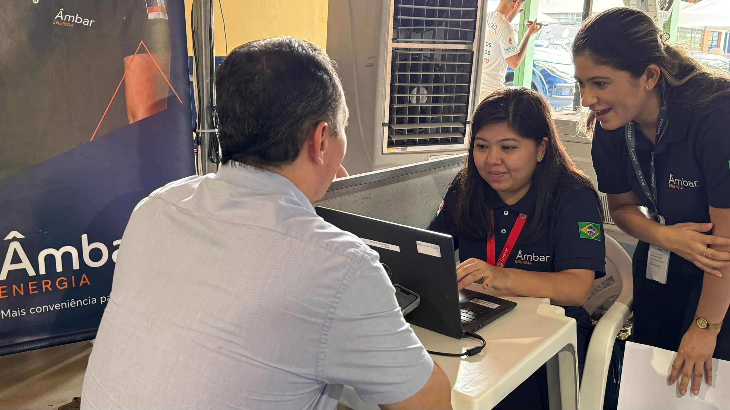 Âmbar Energia realiza atendimento móvel em Manaus; saiba onde ir