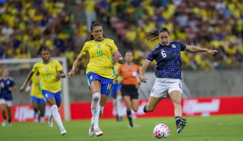 Seleção feminina empata com Argentina e encerra período de testes