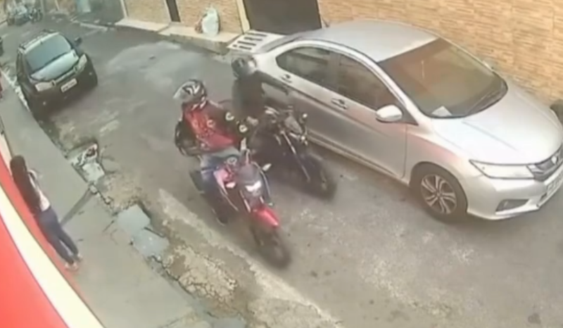 Tentativa de assalto contra mulher na rua Átila Pedraça, Coroado, Manaus
