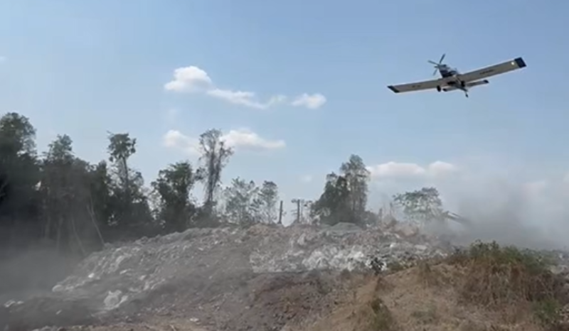 Avião Intensifica Combate a Incêndios no Amazonas