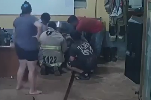 Menino de 5 anos fica com a cabeça presa em panela de pressão no Paraguai