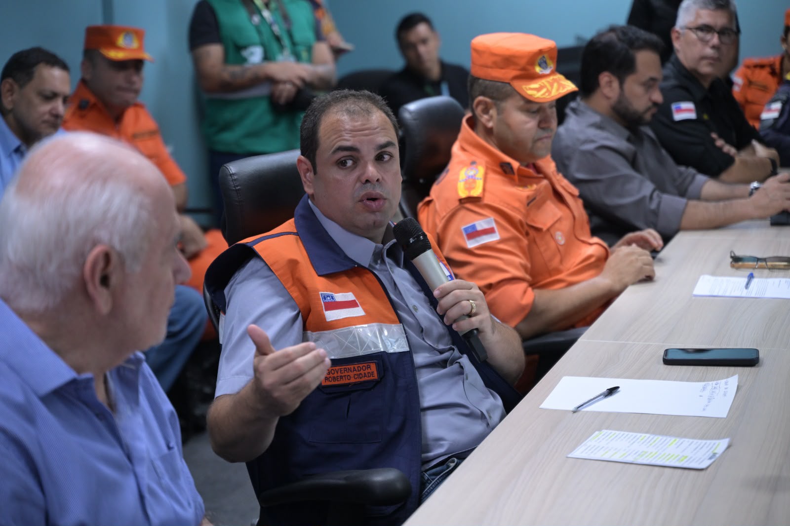 Amazonas registra 4,3 mil focos de calor e intensifica combate às queimadas