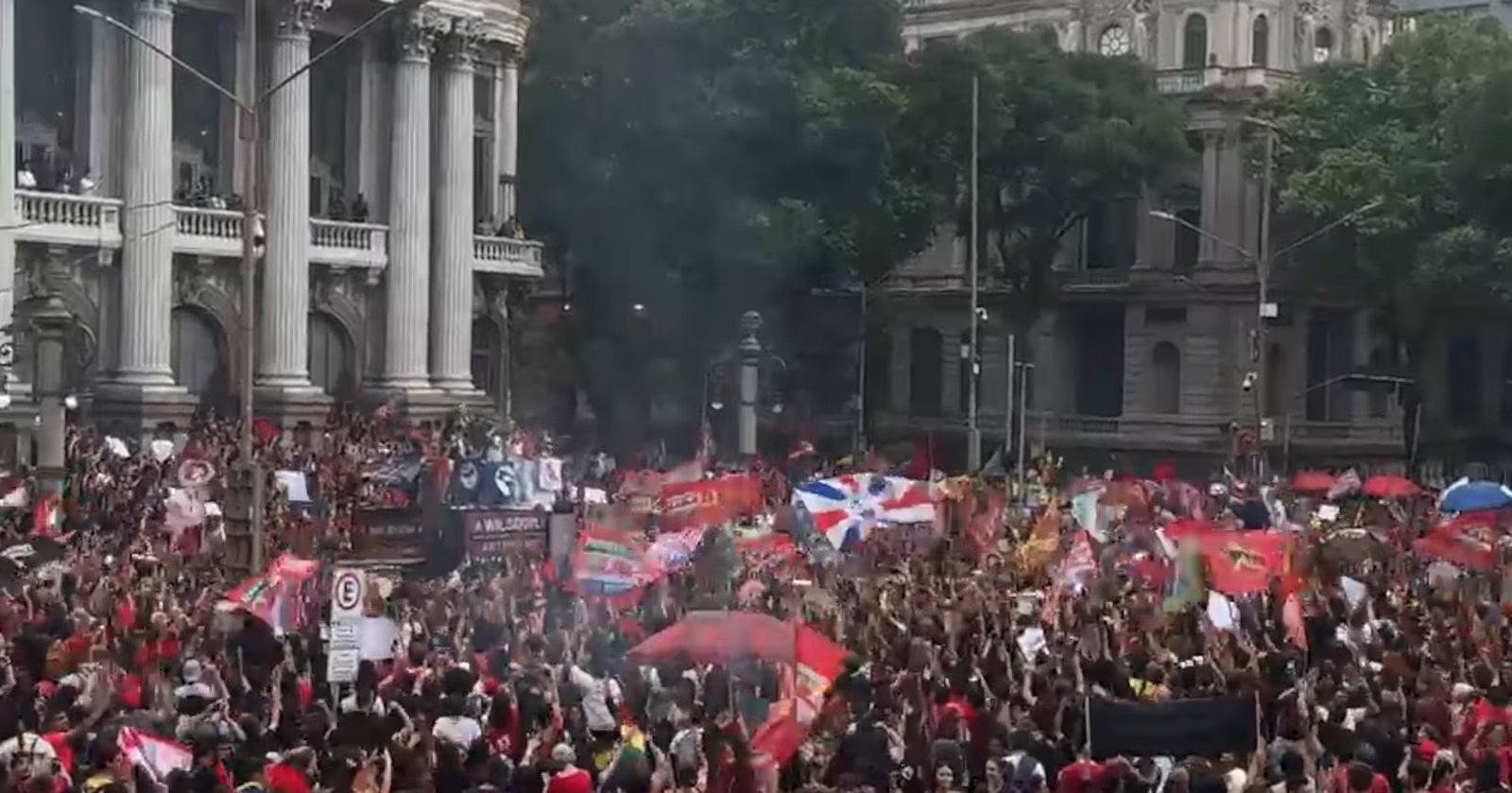 Estudantes fazem ato no Rio em apoio à candidatura de Lula no segundo turno