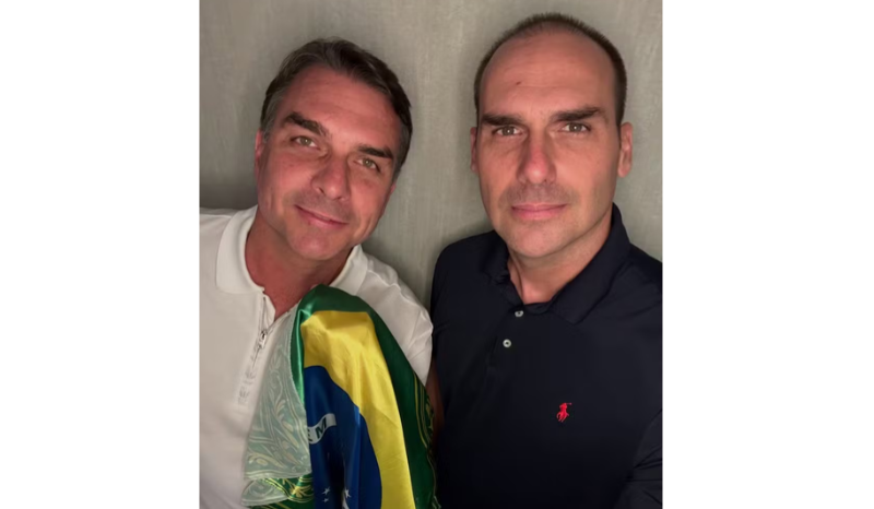 Eduardo Bolsonaro e Flávio se reencontram nos EUA: 'Não desistiremos do Brasil'