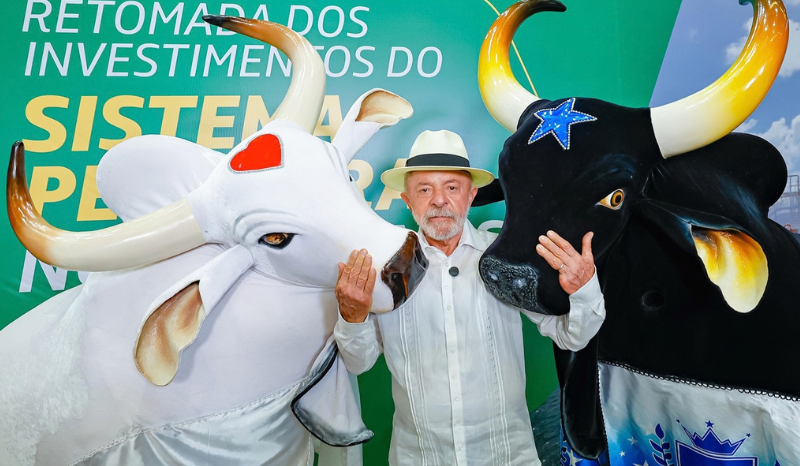 Bois-bumbás Garantido e Caprichoso manifestam apoio a Lula nas eleições de 2026