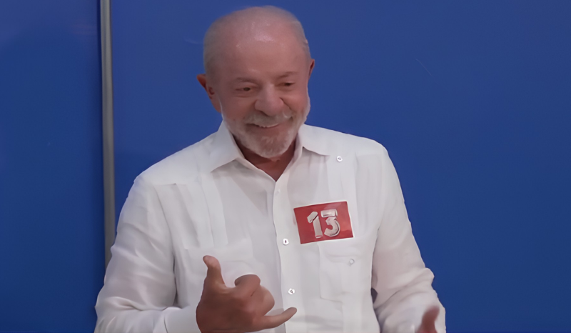 Lula vota na Grande São Paulo e destaca papel em prol do povo brasileiro