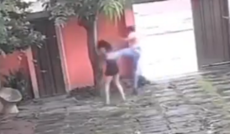 Lutador de jiu-jítsu é filmado agredindo mulher em Fortaleza; Polícia investiga
