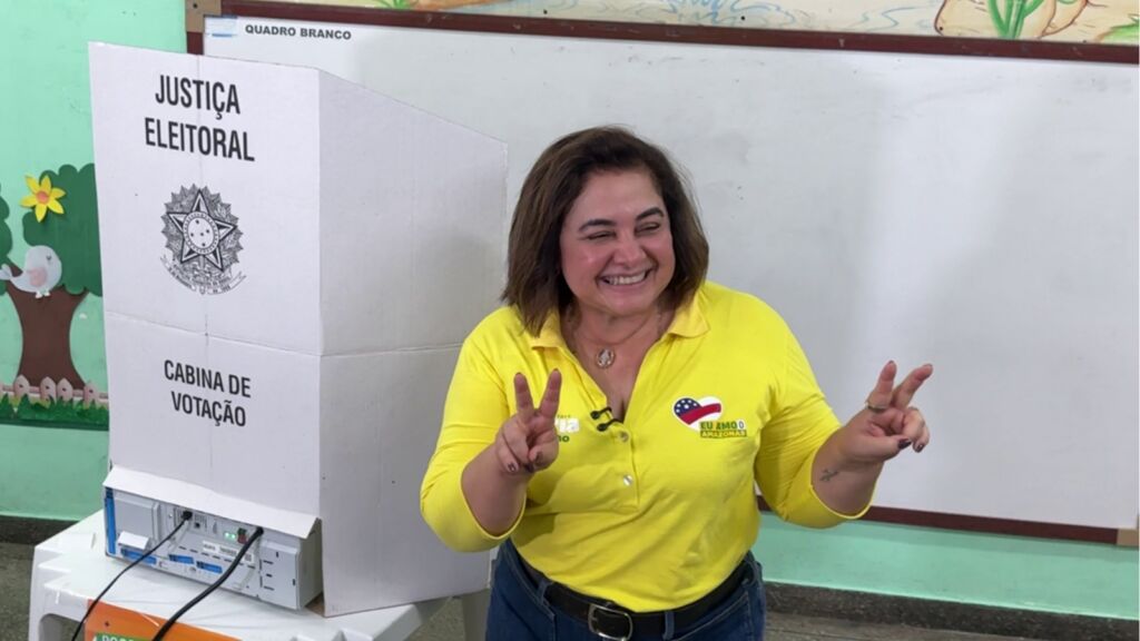 Maria do Carmo expressa otimismo nas Eleições 2026 após votar