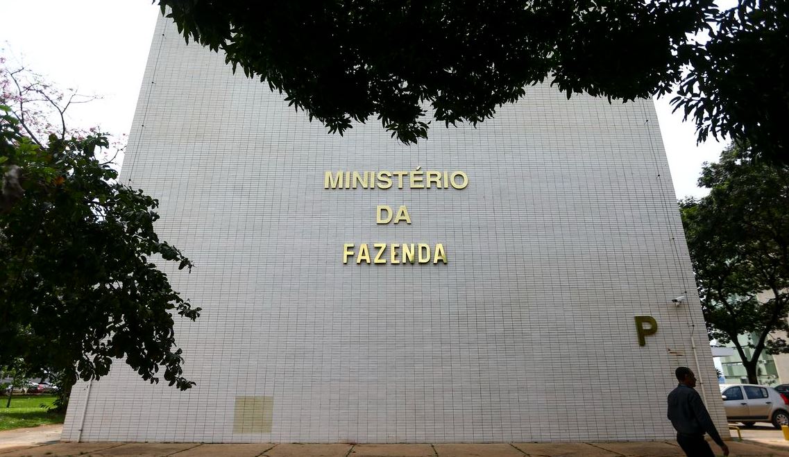 Ministério da Fazenda inicia seleção de bancos para leilão de dívidas do Desenrola Brasil