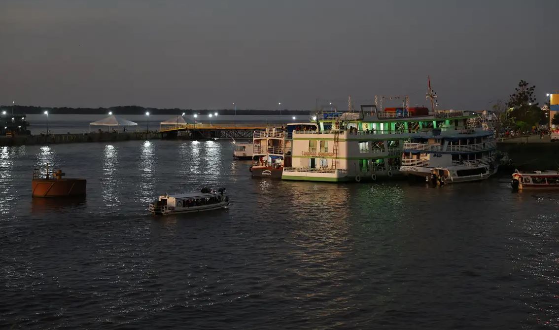 Navio de pesquisa dos EUA realiza estudos na foz do Rio Amazonas com apoio da Marinha