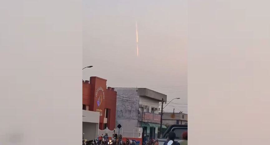 Objeto luminoso intriga moradores de Maués; o que pode ser?