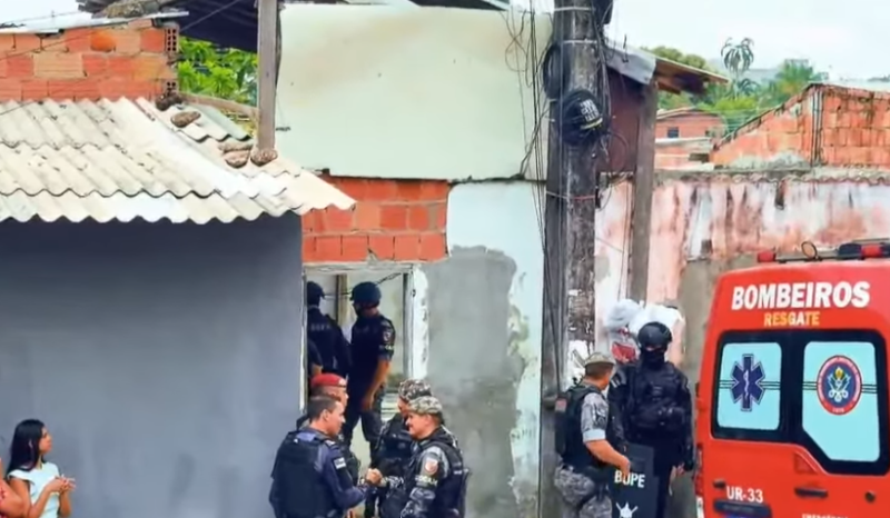 Filho é resgatado após ser feito refém pelo pai em Manaus