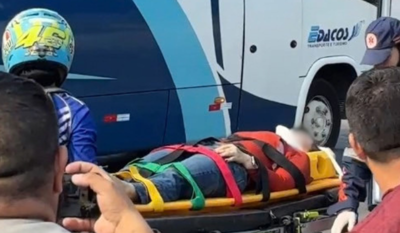 Passageira de moto de aplicativo fica gravemente ferida em Manaus
