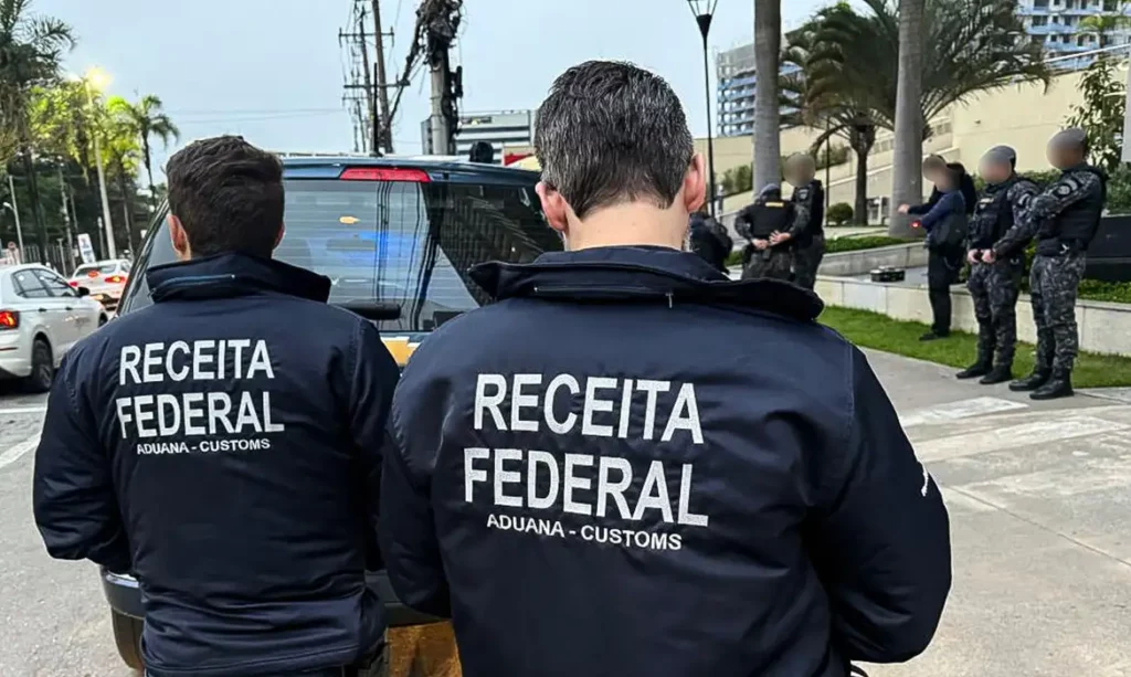 Nove contêineres com produtos falsificados são apreendidos no Porto do Rio
