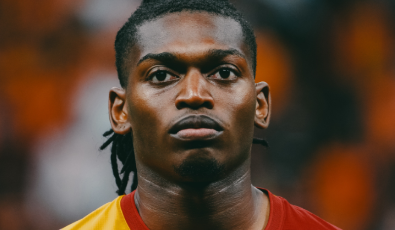 Rafael Leão assume a camisa 7 após saída de Cristiano Ronaldo da seleção