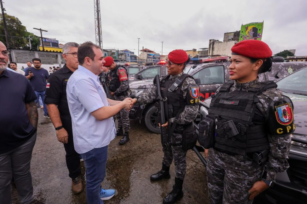 Governador do AM antecipa salários e 13º para servidores; confira datas