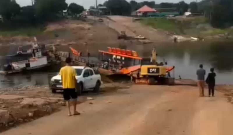 Fila Imensa na BR-319 por Secas e Problemas na Balsa