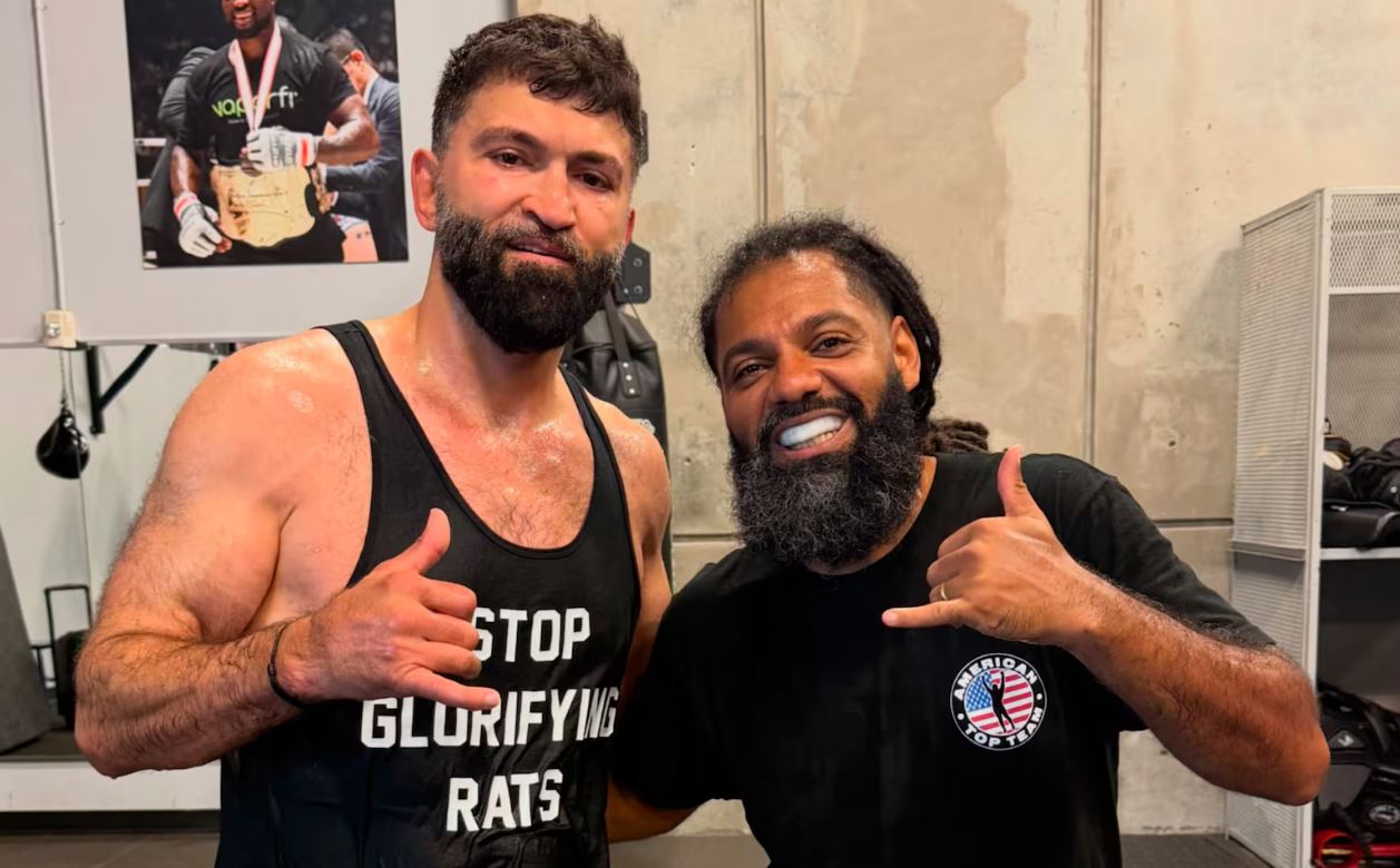 Andrei Arlovski vence câncer e conquista título mundial no boxe sem luvas
