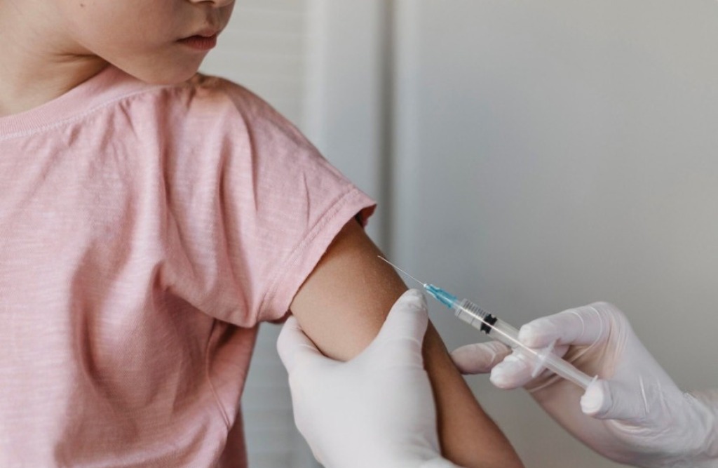Avanço na Vacinação Infantil no Brasil: Importância de Manter Doses em Dia
