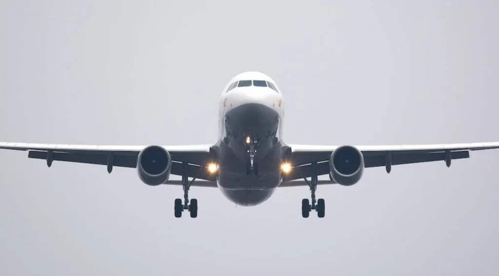 Deputado destaca altos preços de passagens aéreas no Amazonas