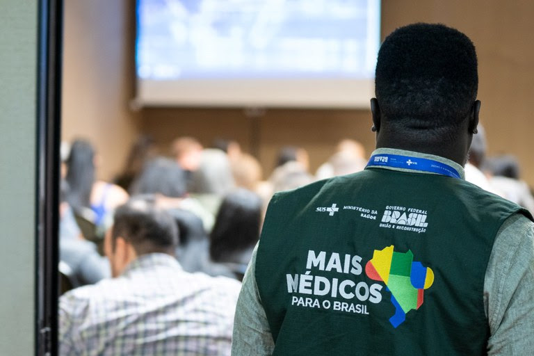 Prefeitura de Manaus convoca seis bolsistas do Mais Médicos