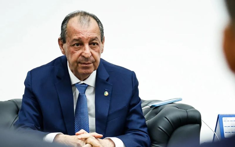 Mudanças na política: Omar Aziz perde liderança na corrida pelo governo