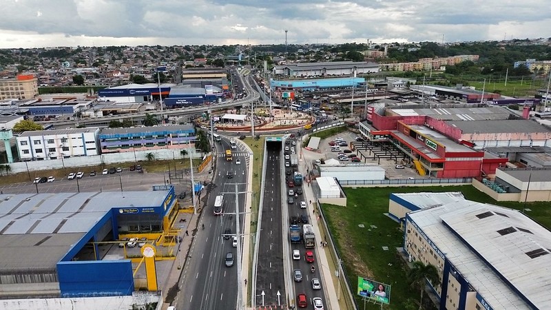 Interdição em trecho do complexo Rei Pelé para obras de drenagem em Manaus