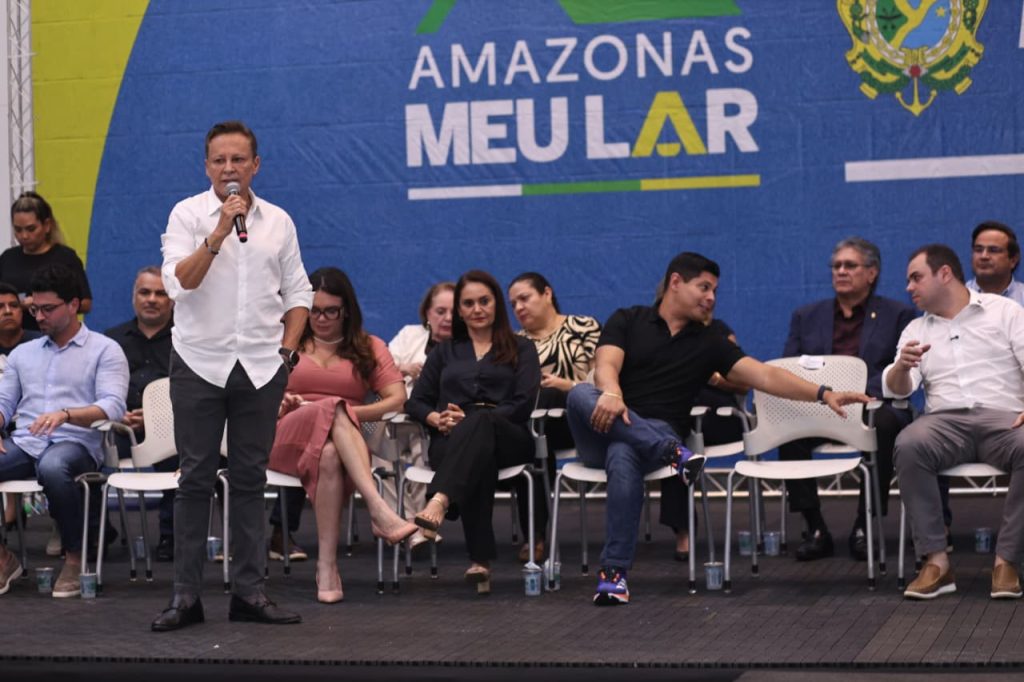 Regularização Fundiária: 500 Títulos Entregues em Manaus