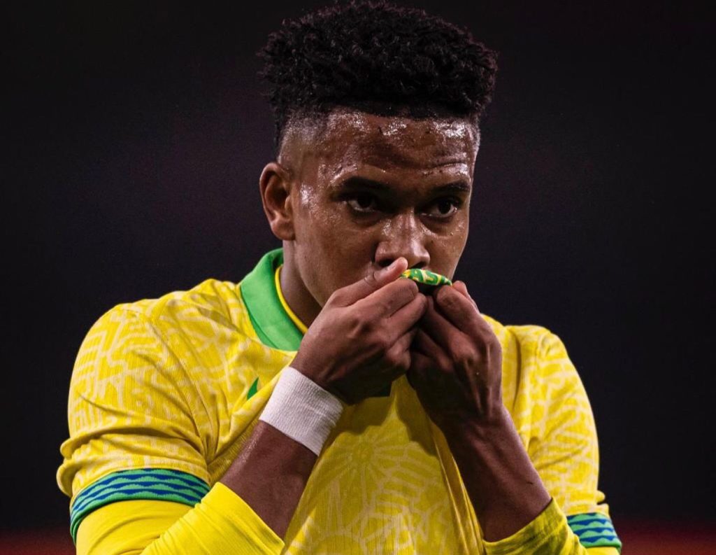 Lesão na coxa pode deixar Estêvão fora da Copa do Mundo