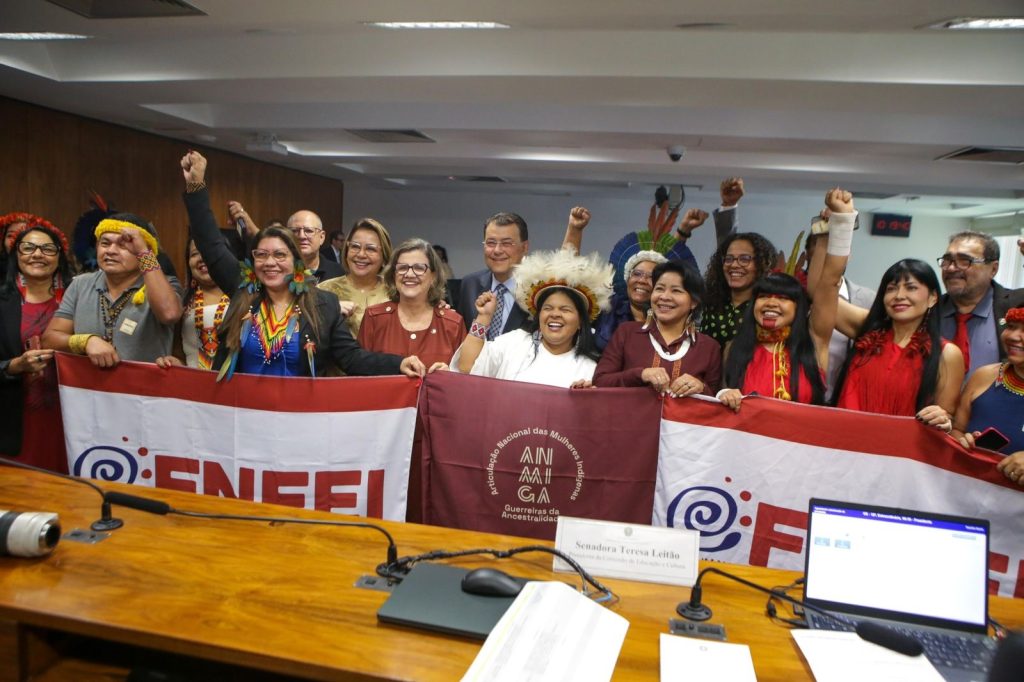 Senado aprova criação da Universidade Federal Indígena para apoiar saberes ancestrais