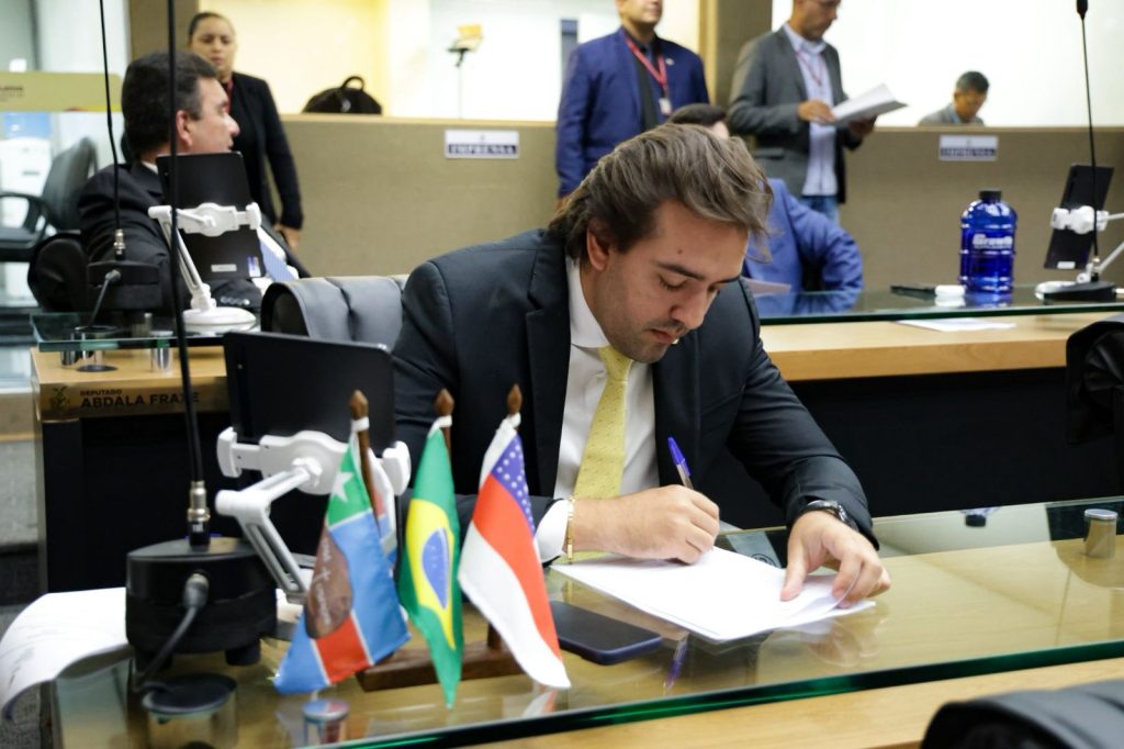 Nova lei no Amazonas prioriza contratação de mães de PcDs