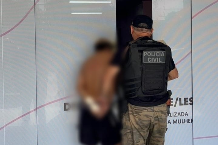 Homem é preso após roubar ex-companheira e descumprir medida protetiva em Manaus