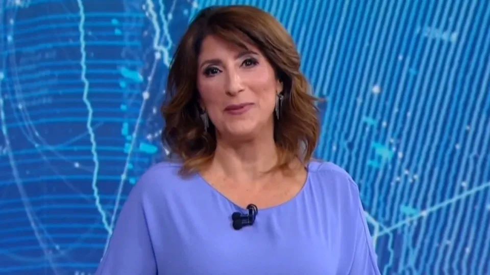 Jornalista Simone Queiroz passa mal ao vivo durante o SBT Brasil