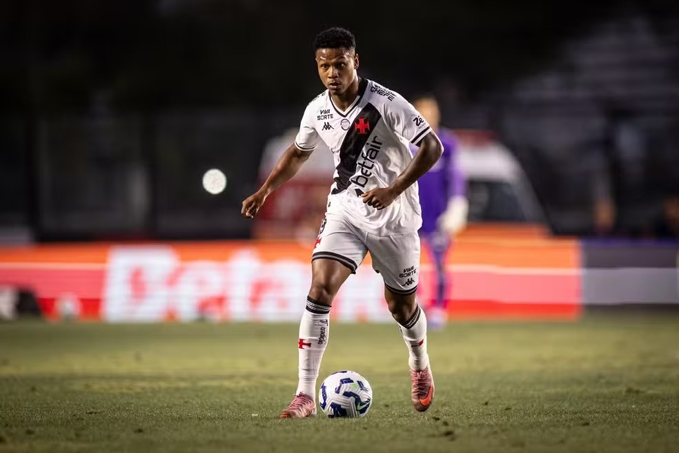 Vasco encerra empréstimo de Matheus França após temporada sem gols