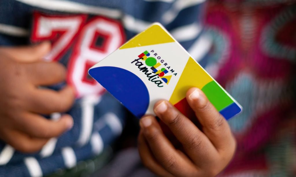 18 milhões de famílias receberam auxílio do governo federal em 2025