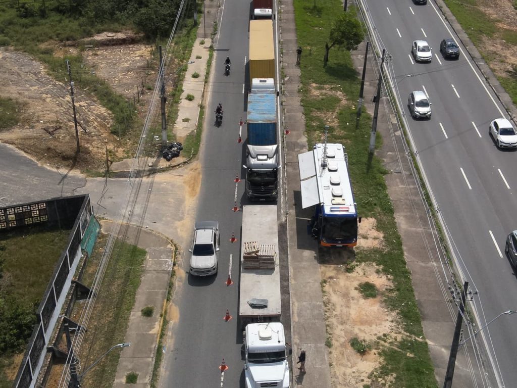 Detran-AM identifica 416 irregularidades em caminhões durante fiscalização