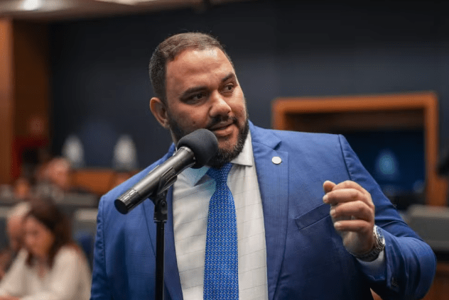 Deputado Thiago Rangel é preso em operação sobre fraudes na educação do RJ