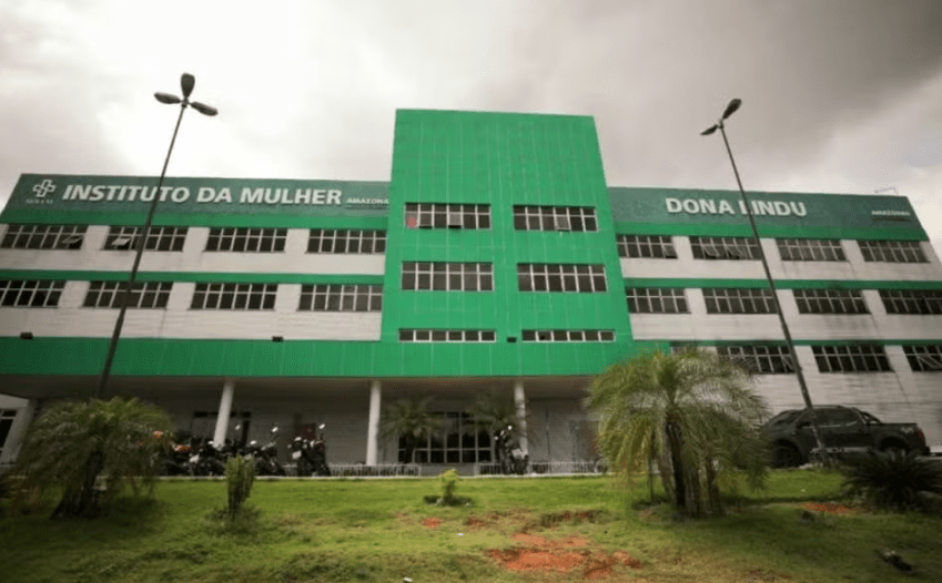 Médico e supervisão assistencial afastados após parto em banheiro de maternidade