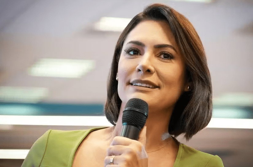 Michelle Bolsonaro chama Alexandre de Moraes de 'irmão em Cristo' em evento