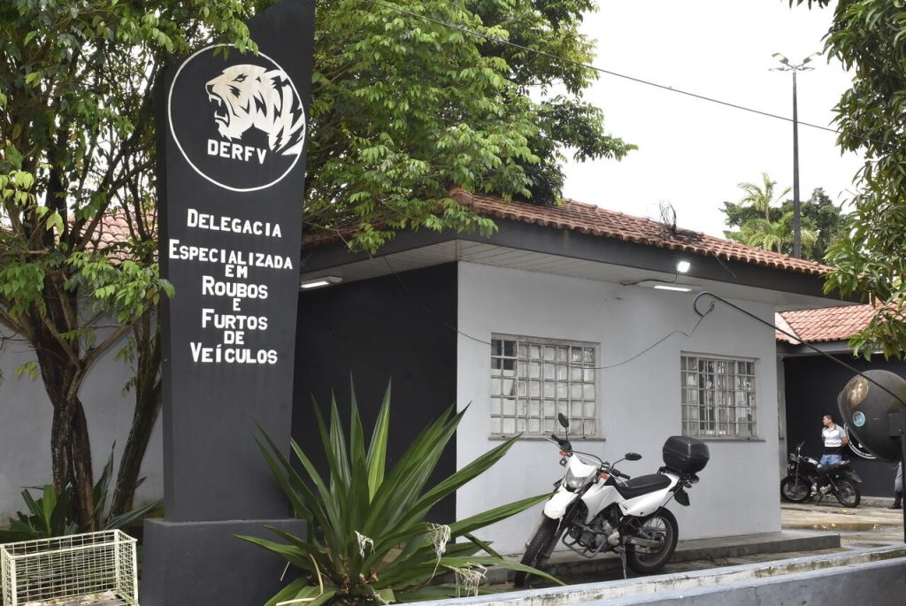 Homem de 21 anos é preso pela Polícia Civil no bairro Tarumã, em Manaus