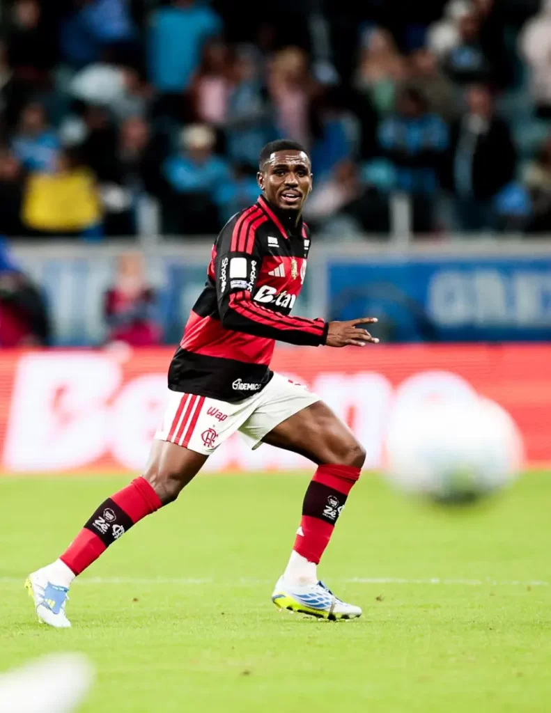 Jorginho e Evertton Araújo desfalcam Flamengo por suspensão